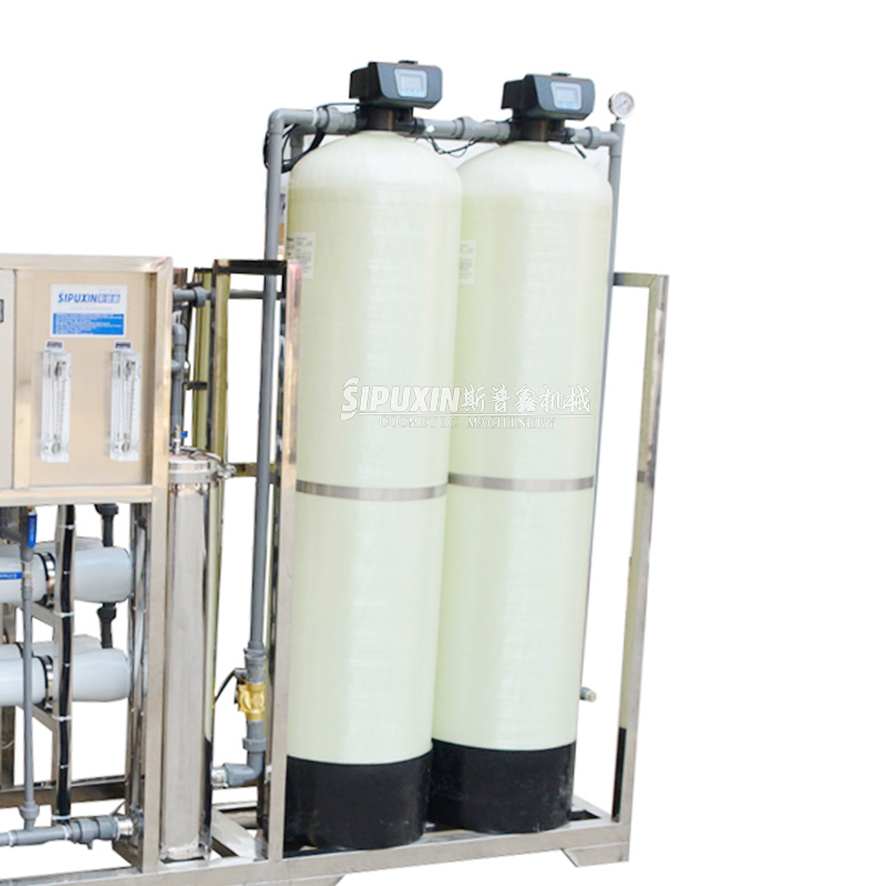 2000L Machine de traitement de la purification de l'eau de purification de l'eau de l'osmose inverse primaire
