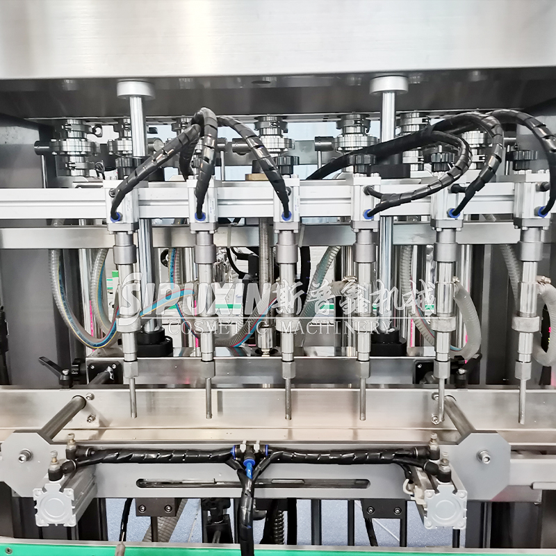 Machine de remplissage de liquide de remplissage automatique à six têtes à haute production pour savon liquide