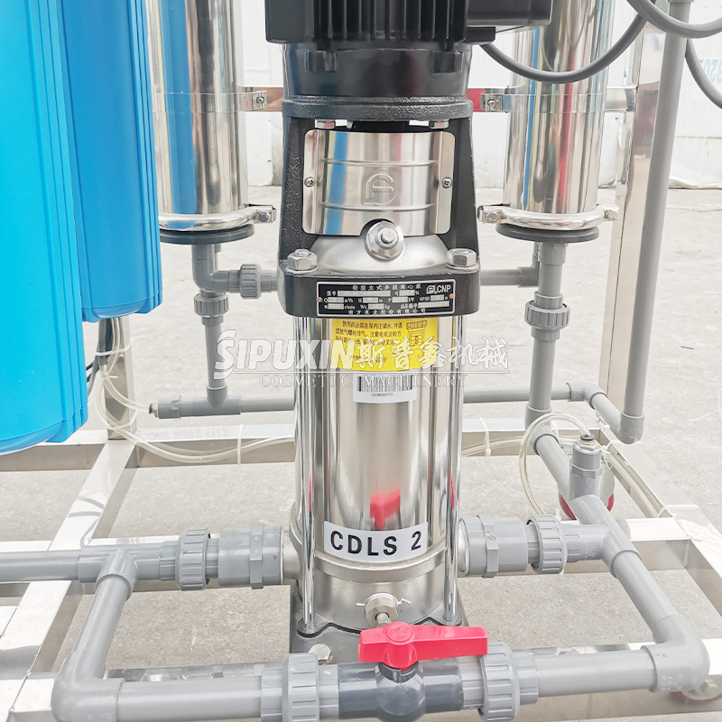 Vente chaude PVC Traitement de l'eau Système de traitement de l'eau industrielle 500L Purificateur d'eau